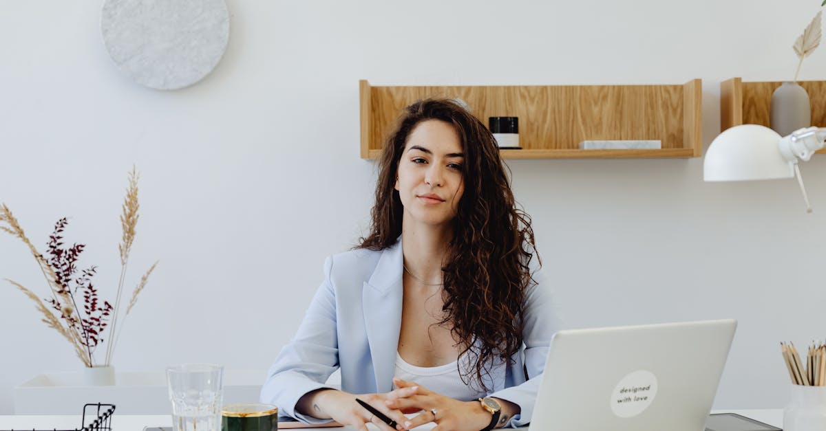 découvrez les tendances émergentes du marché de l'emploi. restez informé sur les secteurs en pleine croissance, les compétences recherchées et les évolutions des carrières pour anticiper l'avenir professionnel.