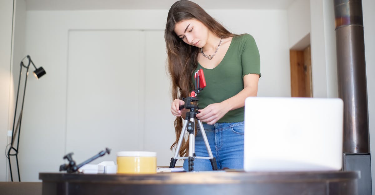 découvrez le monde dynamique des jeunes créateurs qui façonnent l'avenir de l'art, de la mode et de l'innovation. explorez leurs créations uniques et inspirantes qui capturent la passion, la créativité et l'audace de la nouvelle génération.