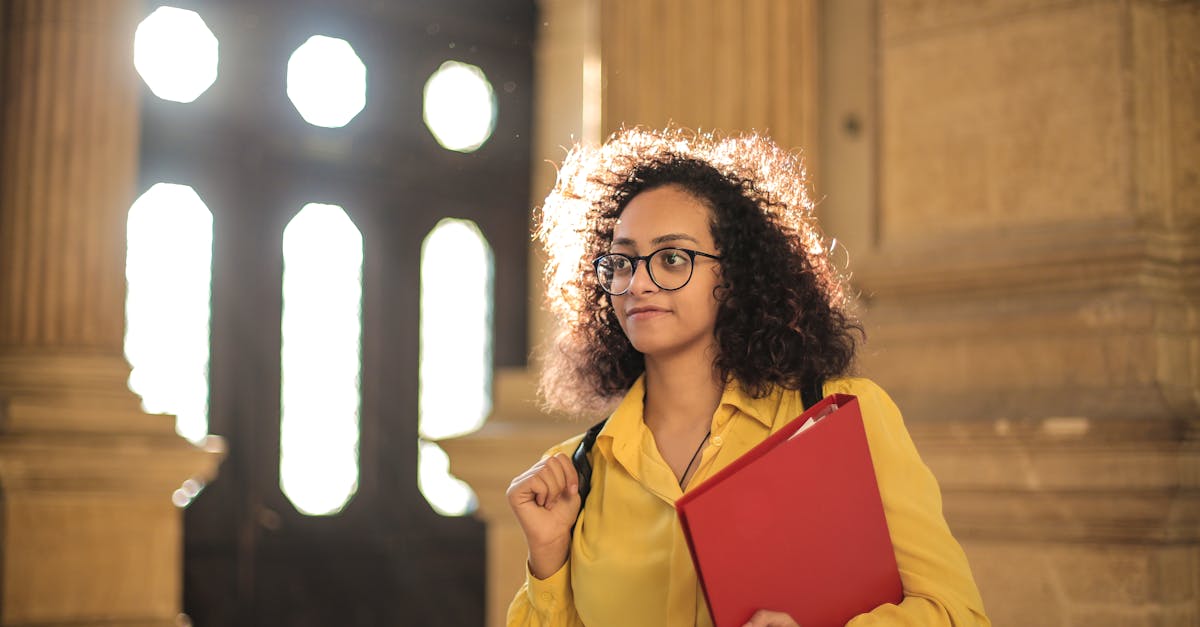 découvrez des opportunités de bourses d'études qui peuvent vous aider à financer vos études. explorez différents types de bourses, critères d'éligibilité et conseils pour maximiser vos chances d'obtention. ne laissez pas le coût des études freiner vos ambitions académiques !