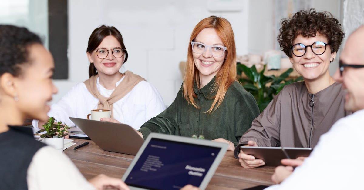 découvrez comment élaborer une projection de carrière efficace. obtenez des conseils pratiques pour définir vos objectifs professionnels, anticiper les tendances du marché et maximiser vos opportunités d'évolution.