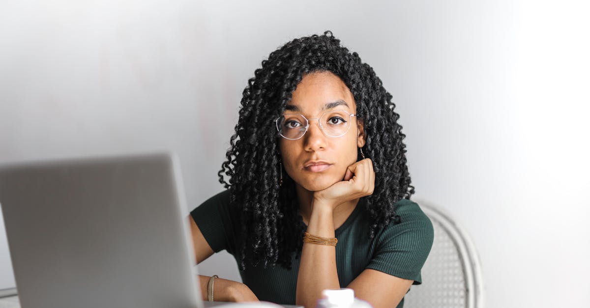 découvrez des stratégies efficaces pour optimiser votre recherche d'emploi. apprenez à élaborer un cv percutant, à utiliser les réseaux sociaux à votre avantage et à préparer des entretiens pour maximiser vos chances de succès dans votre carrière.